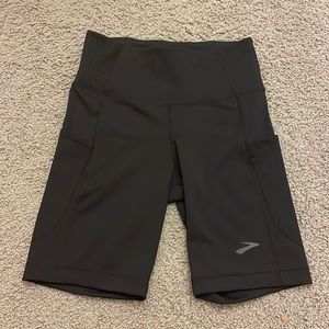 Brooks Womens Biker Shorts